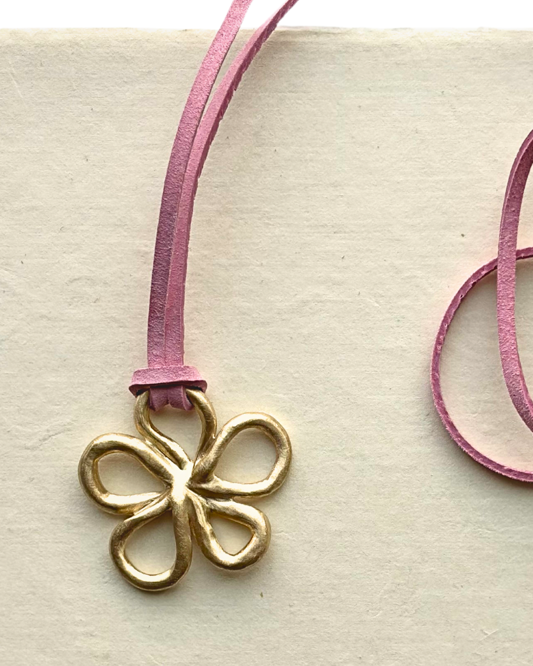 Flower pendant
